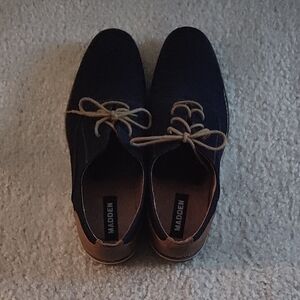 Steve Madden Dark Blue Oxfords with Tan Laces